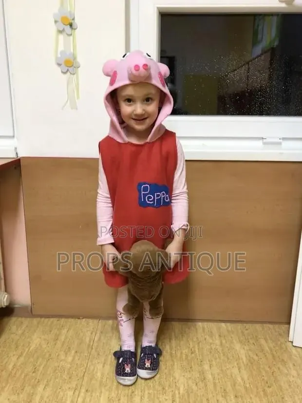 Peppa Pig Costume · Photo 2