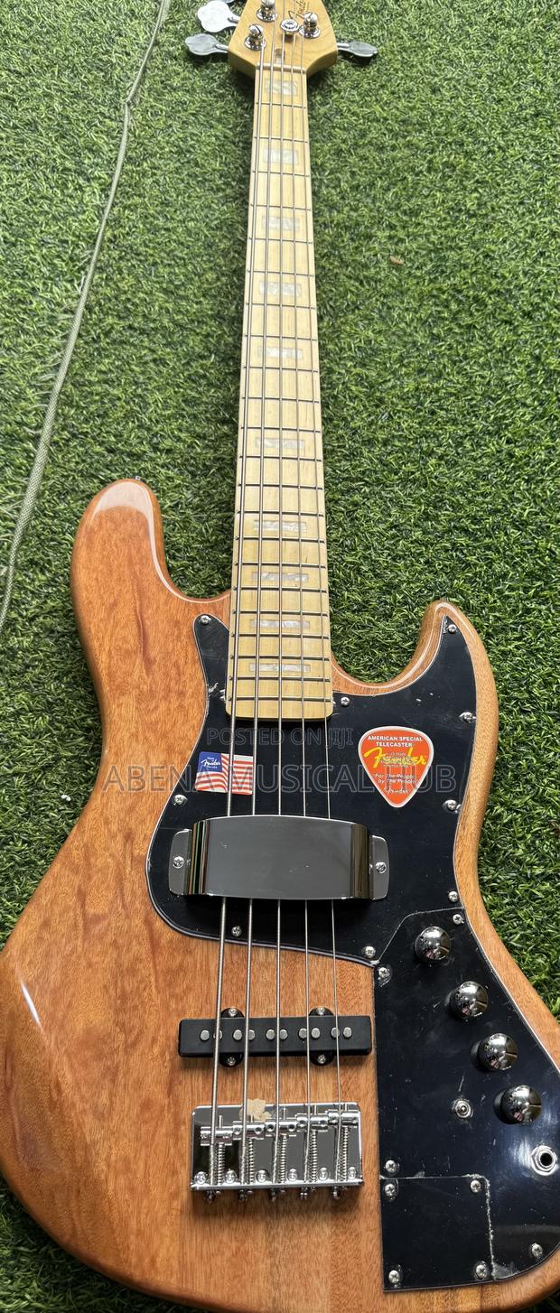 Fender Bass Guitar Active · Photo 8