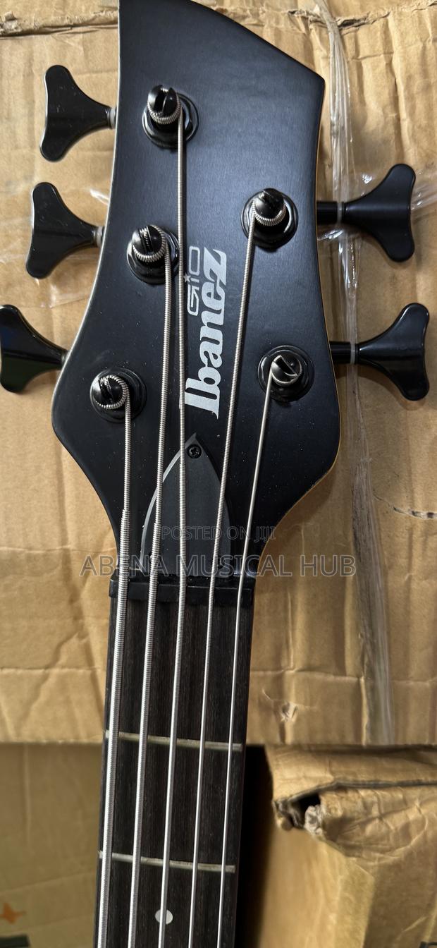 Ibanez Active Guitar Bass · Photo 8