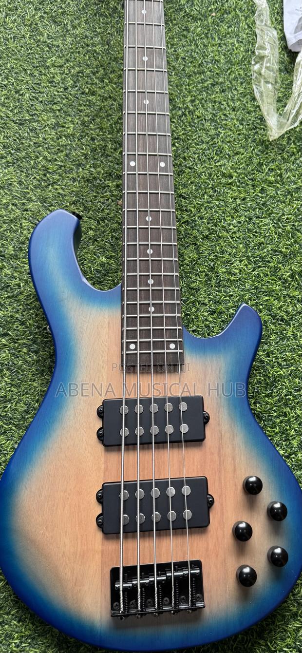 Ibanez Active Guitar Bass · Photo 5