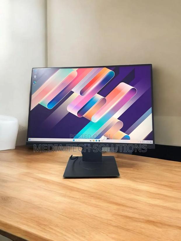 Dell 24inch Edgless Monitor · Photo 2