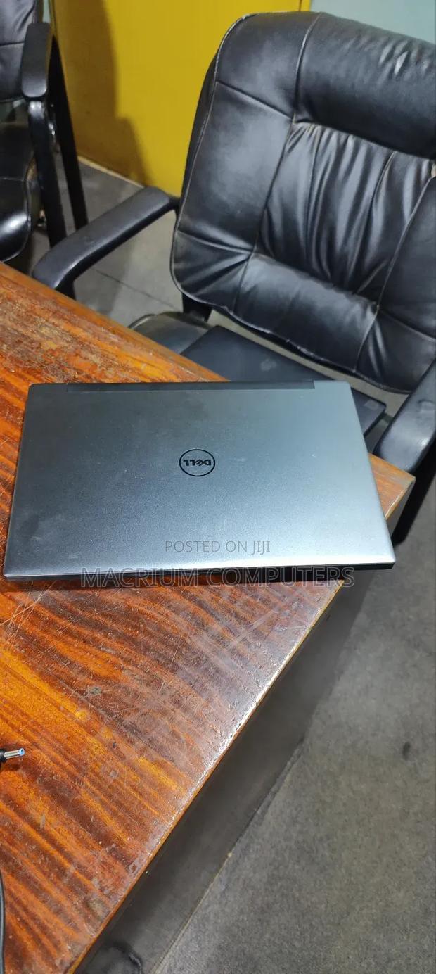 Laptop Dell Latitude 13 7370 8GB Intel Core i5 SSD 256GB · Photo 2