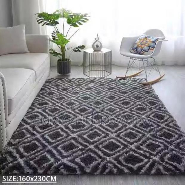 High Quality Fluffy Carpet · Photo 1