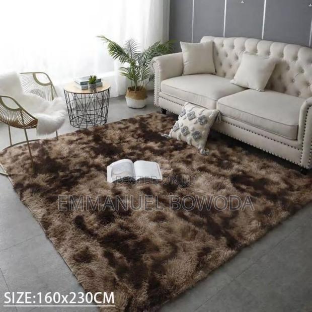 High Quality Fluffy Carpet · Photo 1
