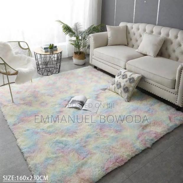 High Quality Fluffy Centre Carpet · Photo 1