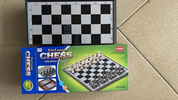3 in 1 Chess Game · Photo 2