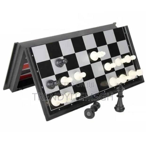 3 in 1 Chess Game · Photo 6
