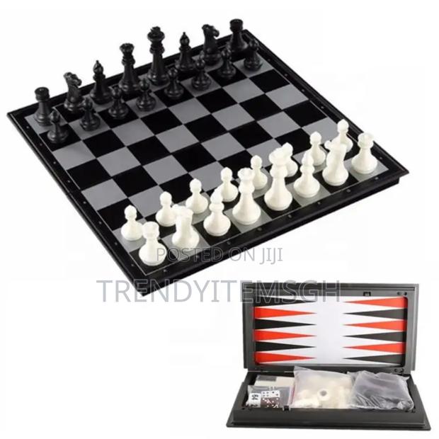 3 in 1 Chess Game · Photo 1