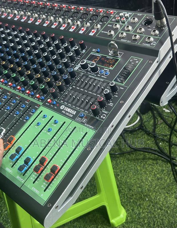 Yamaha Pk16 Channel Usb Power Mixer · Photo 3