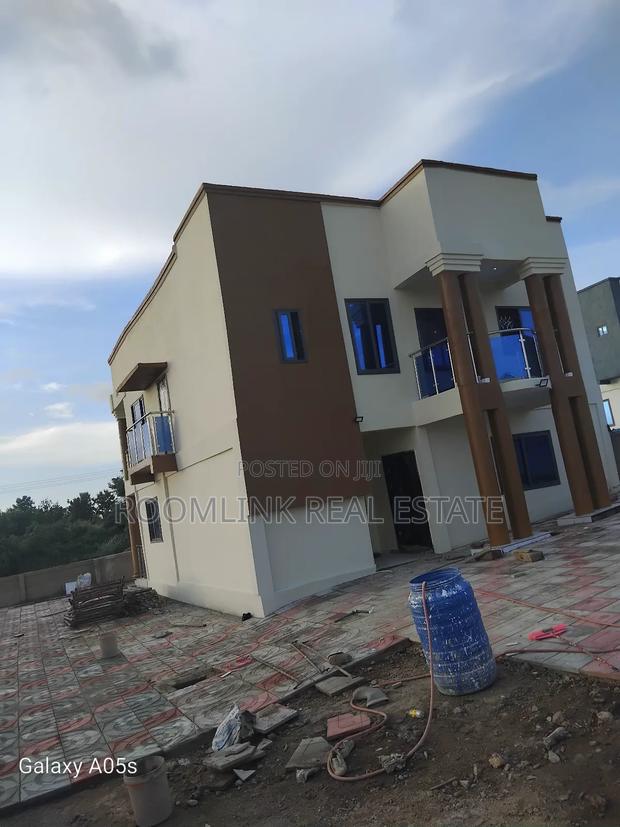 4bdrm Mansion in 4 Bedroom Mansion, Sunyani Municipal for sale · Photo 4