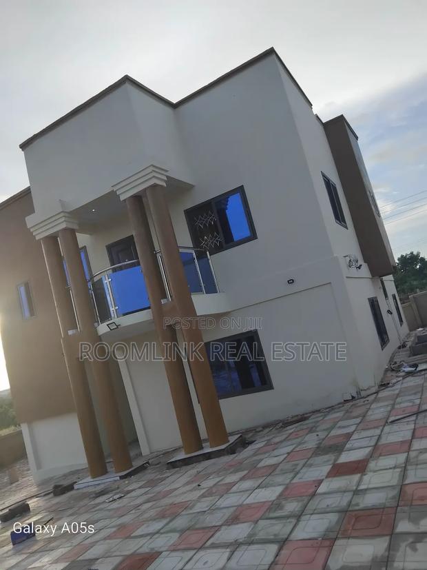 4bdrm Mansion in 4 Bedroom Mansion, Sunyani Municipal for sale · Photo 6