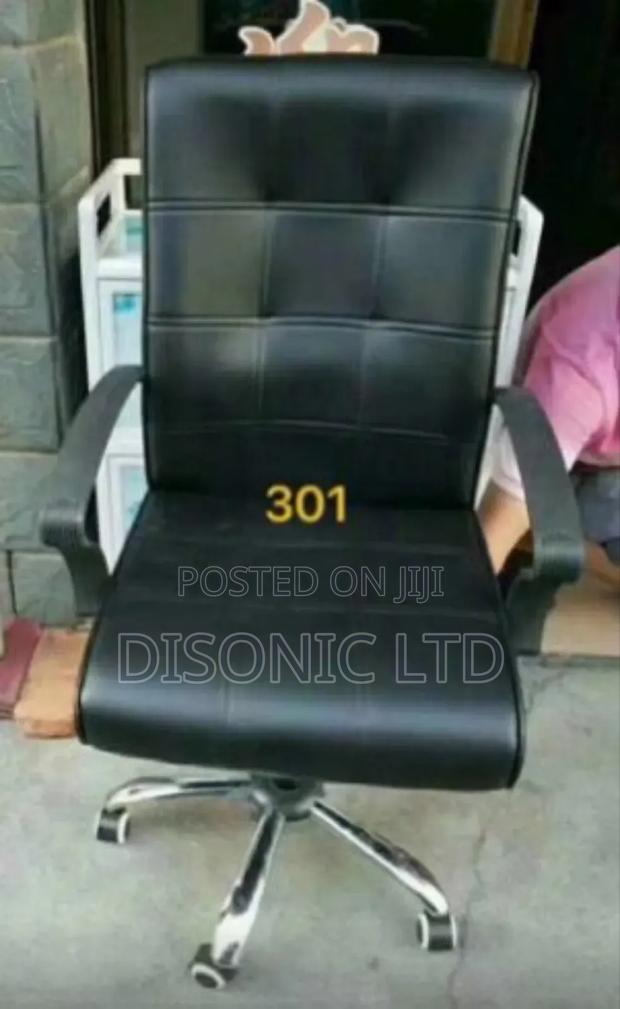 Executive Office Chair · Photo 1