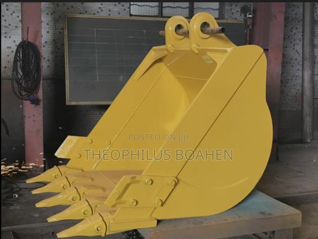 Excavator Bucket · Photo 2