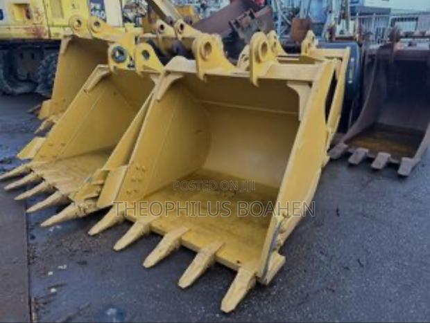Excavator Bucket · Photo 3