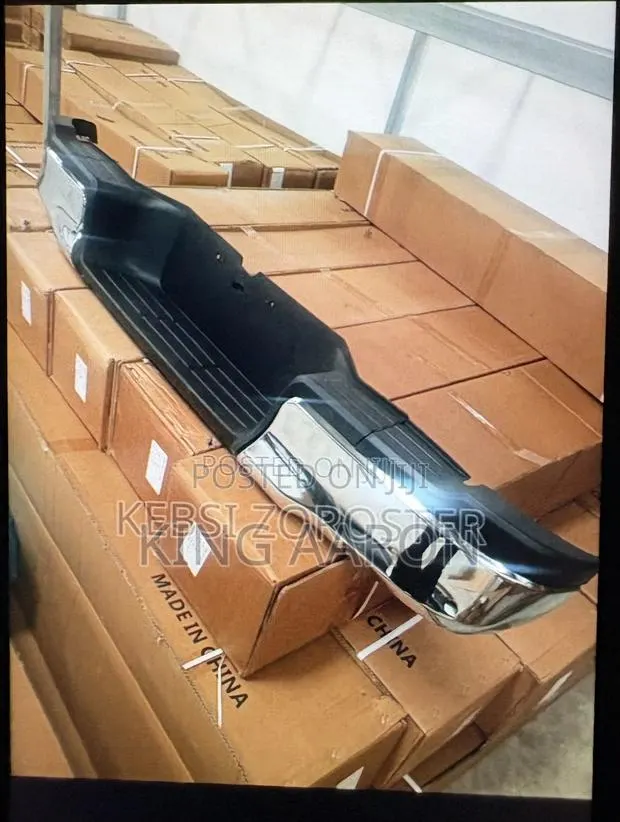 Toyota Hilux 2020 Back Bumper · Photo 1