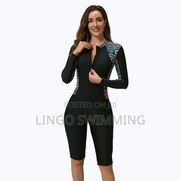 Women's Swimsuit · Photo 6