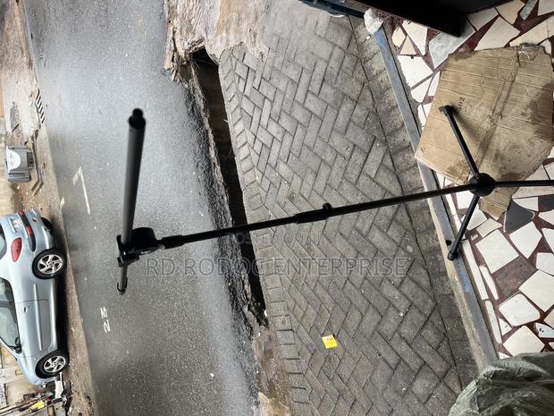 Heavy Tripod Mic Stand · Photo 4