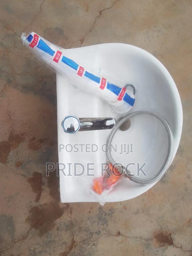 Small Wash Hand Basin Set, Sink · Photo 1