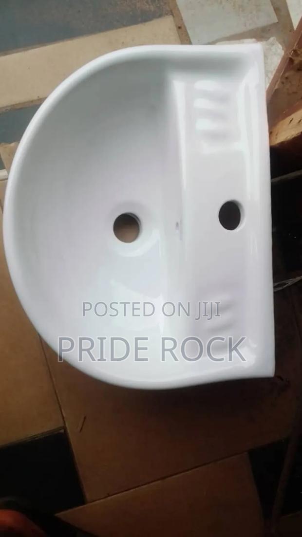 Small Wash Hand Basin Set, Sink · Photo 2