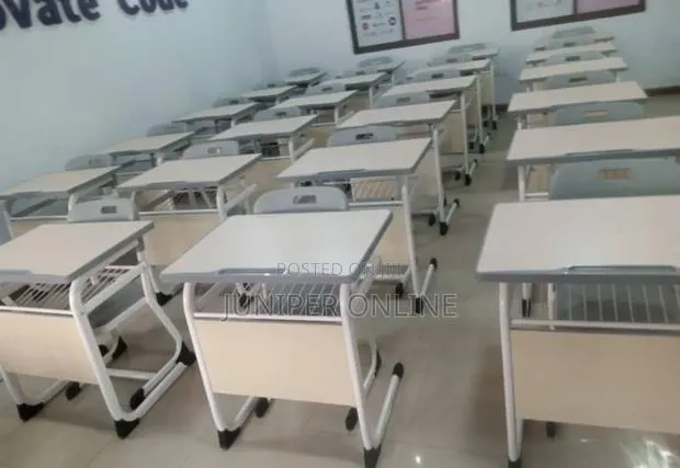 Students Chairs · Photo 1