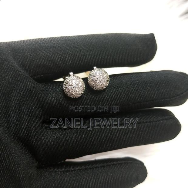 Clip Earrings · Photo 2