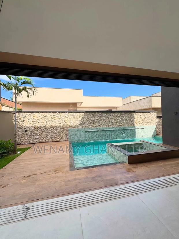 Furnished 4bdrm Duplex in Accra for sale · Photo 4