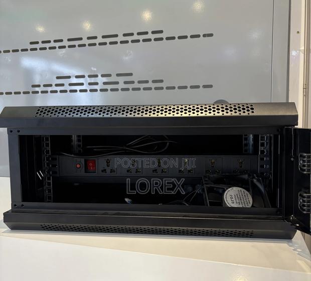4u Cabinet Rack With Fan and Pdu 530x400x240 · Photo 2