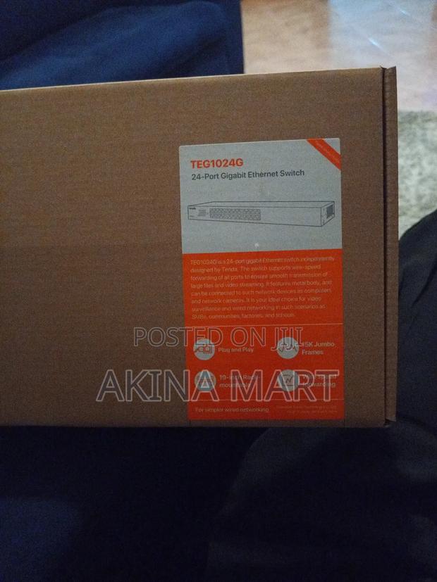 Tenda 24-Port Gigabit Ethernet Switch · Photo 2