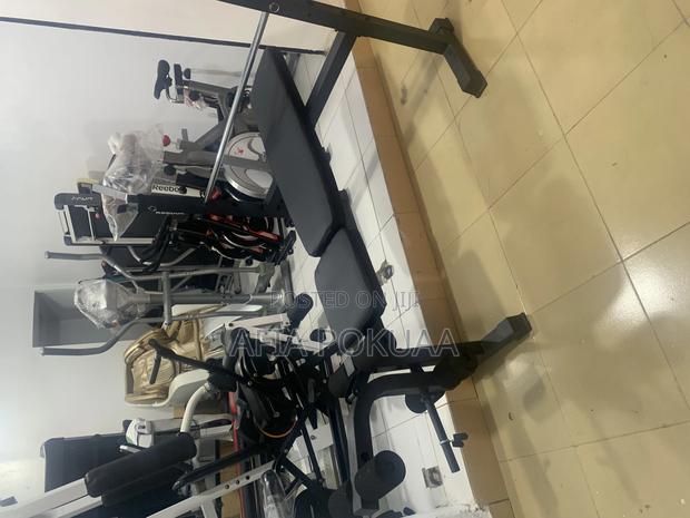 Multi Olympic Weight Bench · Photo 7