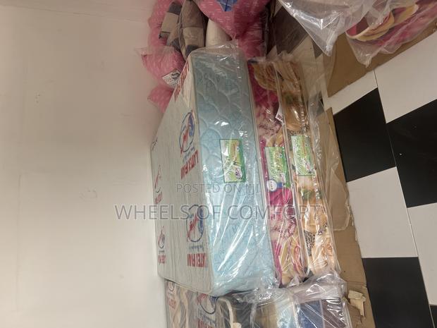 Latex Foam High Density 14inches Jacquard Mattress · Photo 2