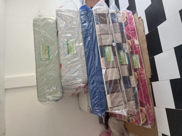 Latex Foam High Density 14inches Jacquard Mattress · Photo 3