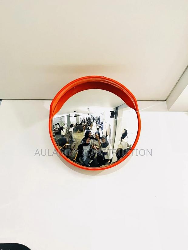 Convix Mirror · Photo 2