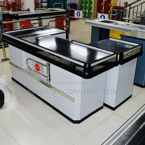 Cashier Desk · Photo 1