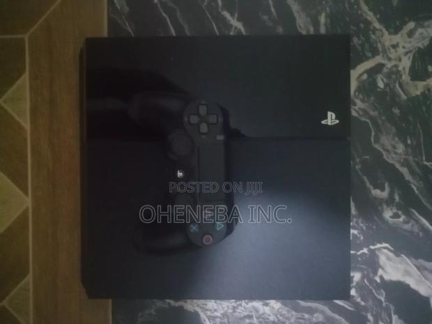 Ps4 With FC27+4 More Games+1 Controller · Photo 6