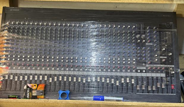 Yamaha Mg- 32 Channel Raw Mixer · Photo 1
