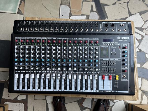 Yamaha Powered Mixer 16-Channel · Photo 1