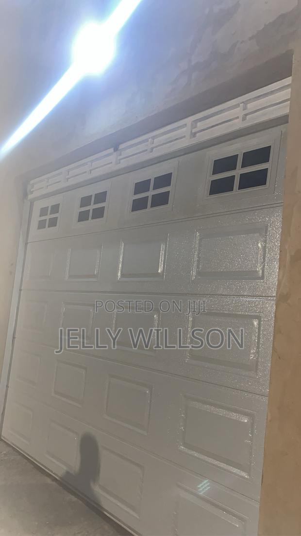Garage Door 10 Feet X 8 Fanlight · Photo 2