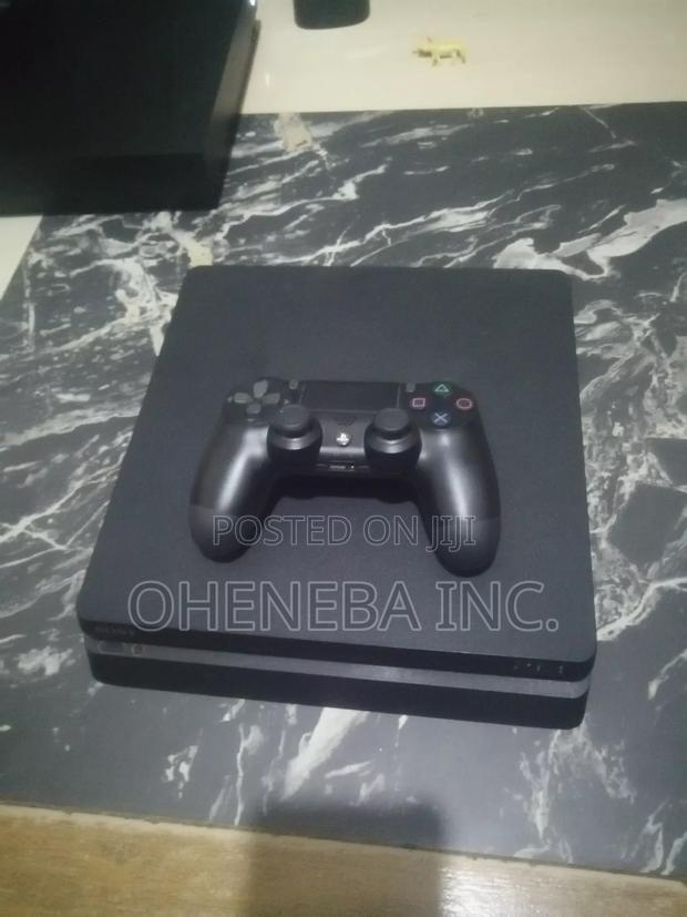 Ps4 Slim Jailbreak With FC27+ Other Games Installed + 1 Controller · Photo 1