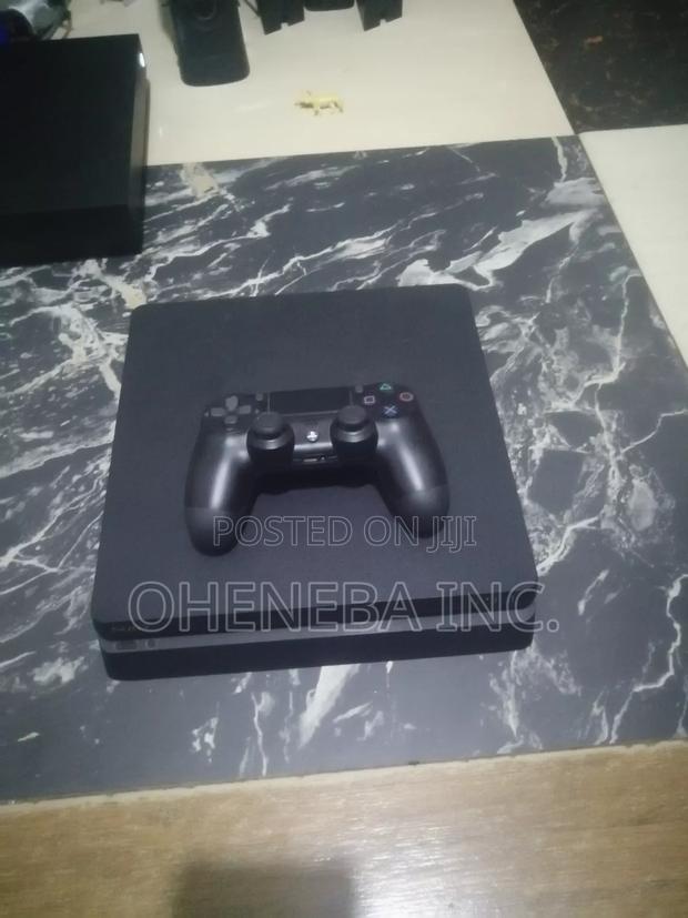 Ps4 Slim Jailbreak With FC27+ Other Games Installed + 1 Controller · Photo 2