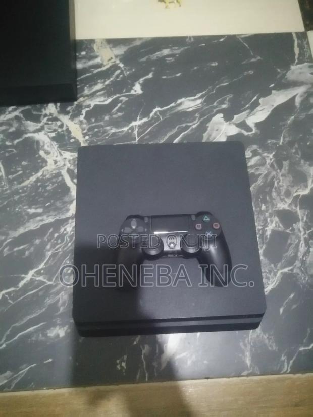 Ps4 Slim Jailbreak With FC27+ Other Games Installed + 1 Controller · Photo 4
