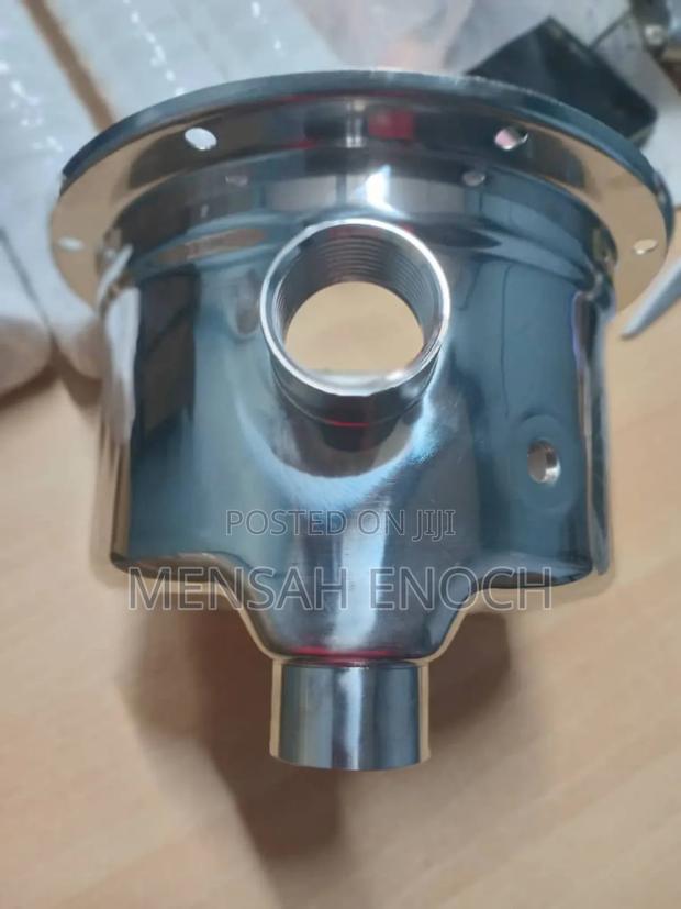 Surface Pump Head · Photo 1