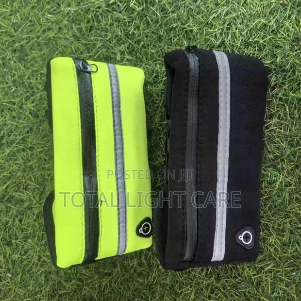 Professional Running Waist Bag · Photo 4