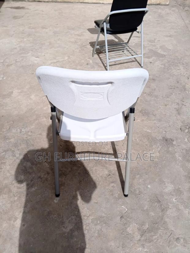 Foldable Chair for Sale · Photo 1