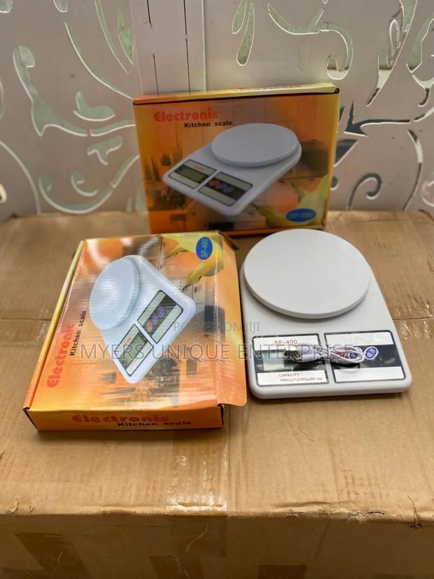 High Precision Electric Kitchen Scale to Cook Like a Pro · Photo 1