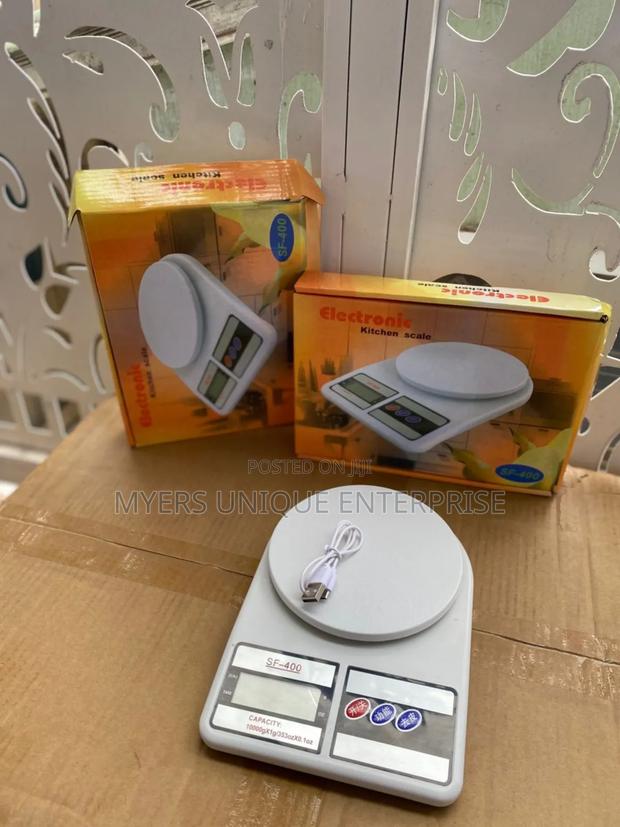Digital Kitchen Scale With LCD Display · Photo 1