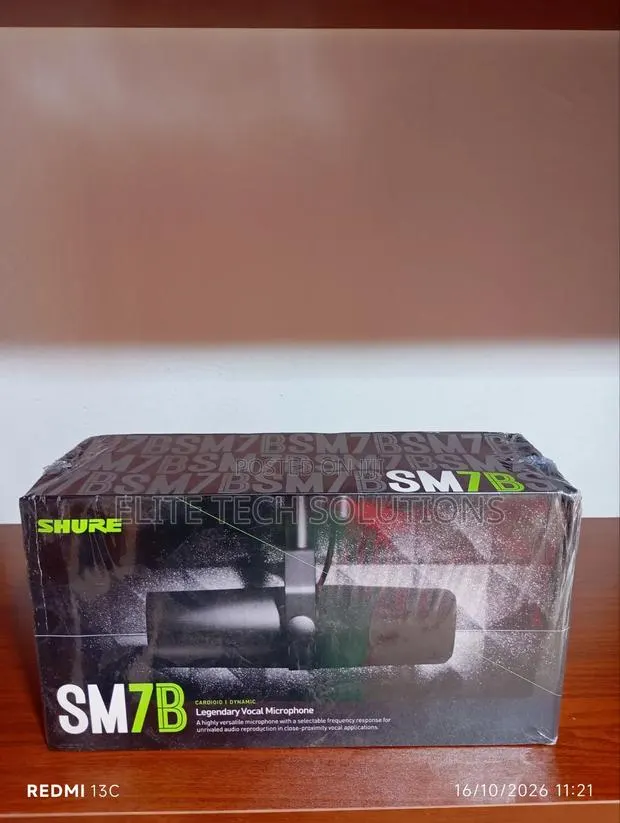 Shure SM7B Professional Dynamic Vocal Microphone · Photo 1