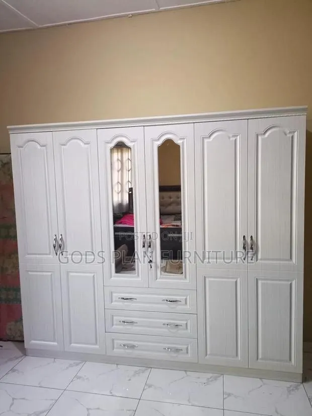 6 Doors Wooden Wardrobe · Photo 1