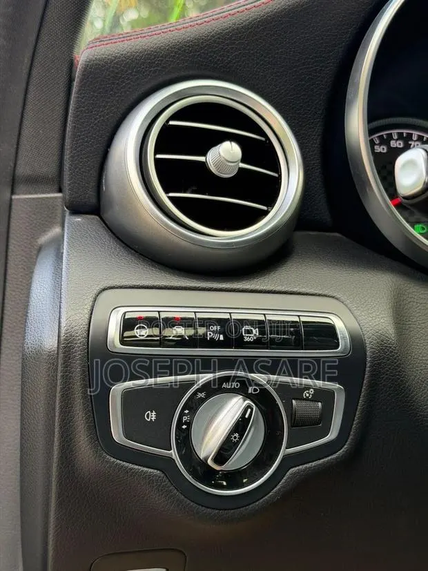 Mercedes-Benz C43 2017 · Photo 1