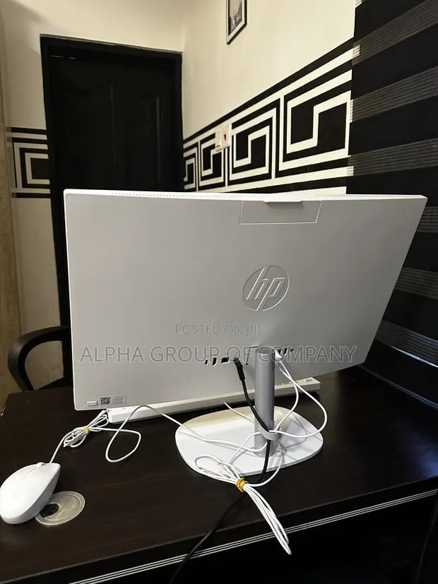 Desktop Computer HP 290 G4 All-in-One 8GB Intel Core i5 HDD+SSD 500GB · Photo 1