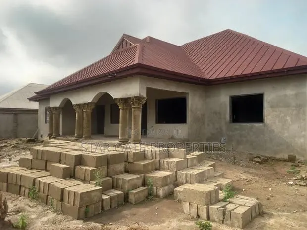 5bdrm House in Adesina, Kumasi Metropolitan for sale · Photo 1